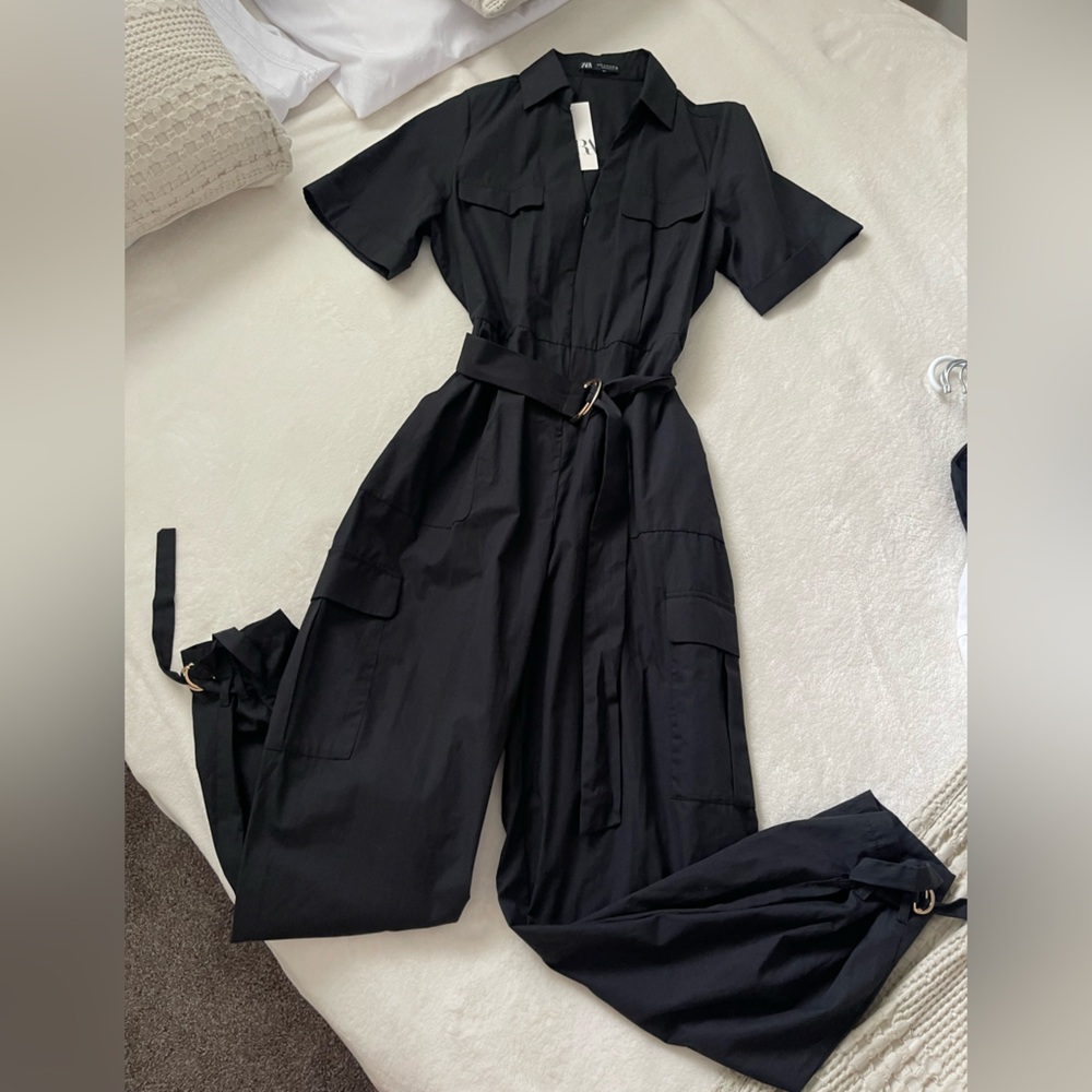 I bought it and it doesn't fit 😞 Beautiful Jumpsuit cargo type, size: M
